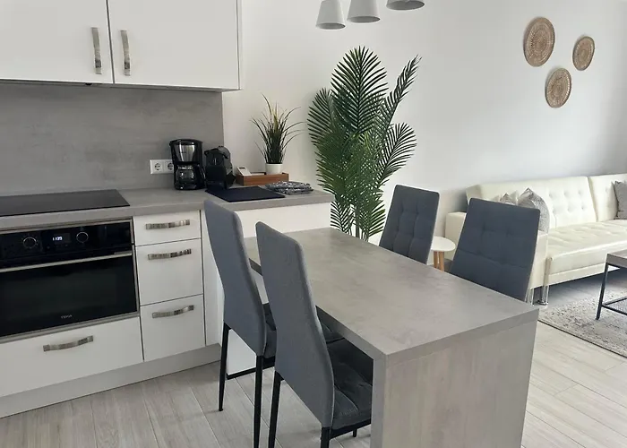 Beachside Riviera Del Sol Apartment
